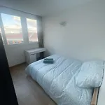 Cozy Apartment 13